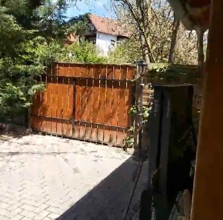 Melinda Nyaralohaz Lejlighed Balatonkenese Eksteriør billede